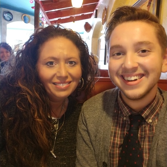 Meet your Posher, Alexandra - Picture 8 of 16